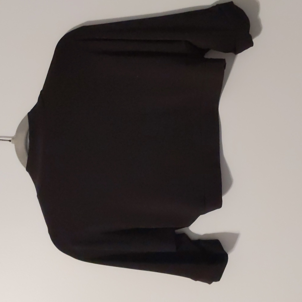 B. Smart Cropped Shawl - Picture 2 of 3